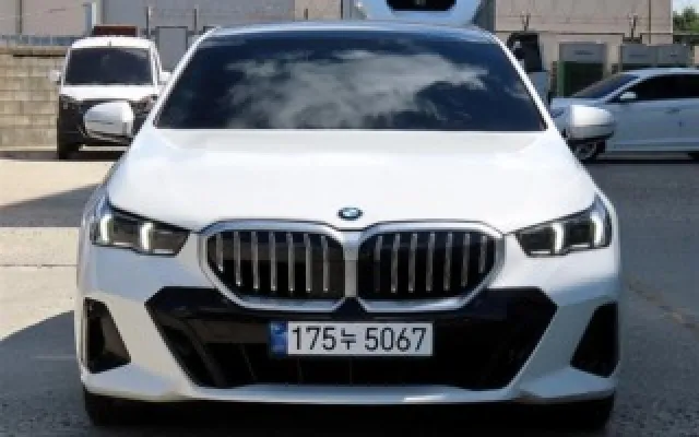 5시리즈 (G60) 520i BMW 2025/05 26,454km